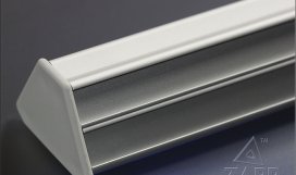 ASIDTRAS 31SGR/150 - jmenovka stolní 150mm - stříbrný elox/plastová víka