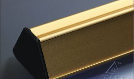 ASIDTRAG 31NBL/200 - jmenovka stolní 200mm - zlatý elox/plastová víka